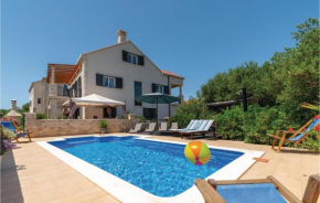 6 Bedroom Stunning Home In Lumbarda